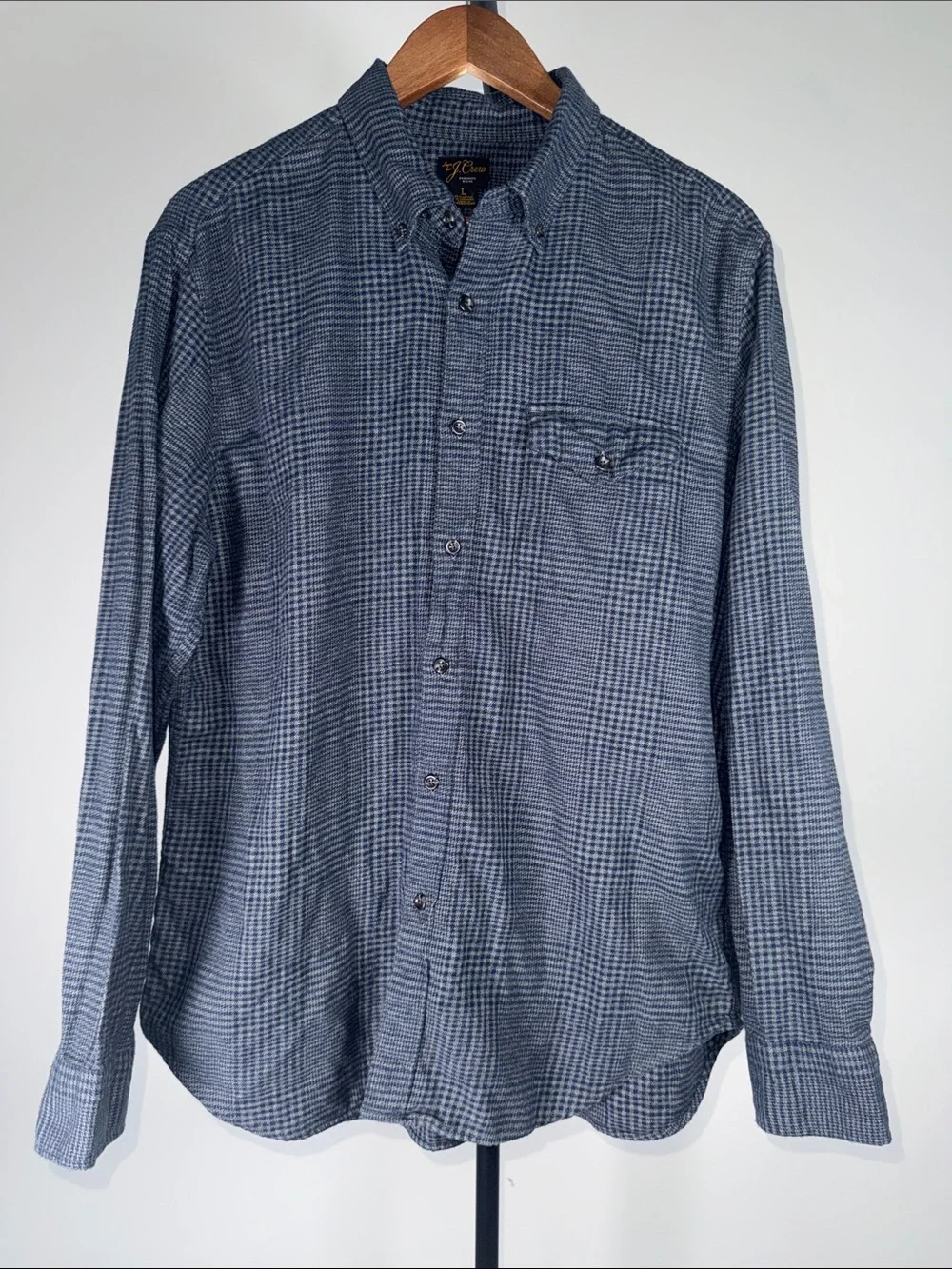 J.Crew Cashmere-Cotton Long Sleeve Button Down in Houndstooth Midnight | L